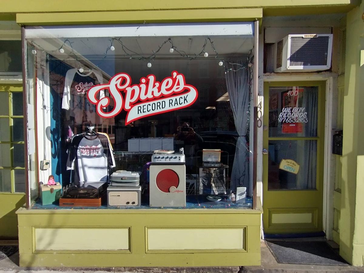 Spikes store on sale near me