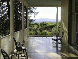 Thoams Cole house porch credited ©Peter Aaron/OTTO