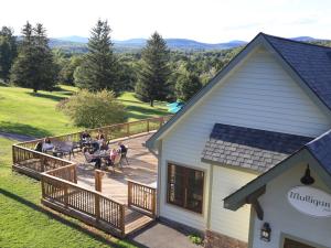 Mulligan's Pub at Windham Country Club aerial view