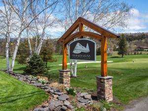 Windham Country Club sign