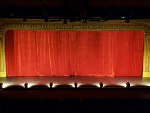 Curtain at Bridge Street Theatre