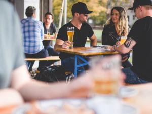 Friends drinking beer at Jagersberg