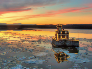 Hudson-Athens Lighthouse Sunset