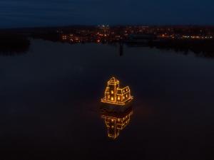 Hudson-Athens Lighthouse Aerial Lights