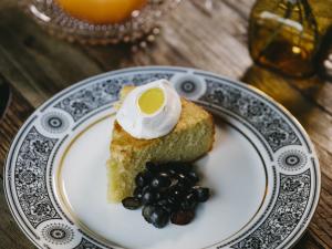 Lemon-Olive Oil Cake