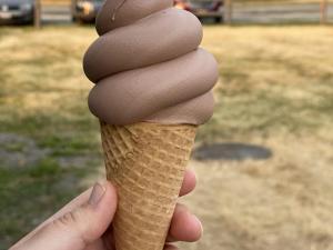 Happy-clown-ice-cream-bake-shop-greene-county