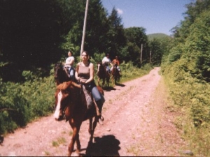 mountain-trail-horseback-tour