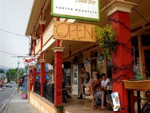 Maggie's Krooked Cafe & Juice Bar