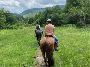 Group-horseback-riding-trip