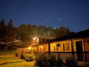 willow-inn-exterior-catskill-ny