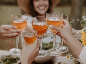 All-Booked-women-book-retreats