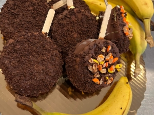 Happy-clown-ice-cream-bake-shop-greene-county