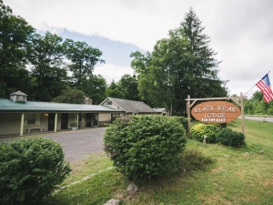 hunting-weekend-black-bear-lodge-prattsville