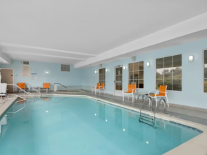 holiday-inn-express-new-baltimore-hotel-free-breakfast