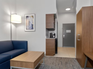 holiday-inn-express-new-baltimore-hotel-close-to-hunter-mountain