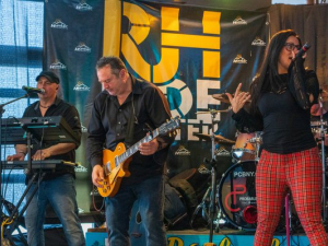 live-music-skiing-at-hunter-mountain-catskills-epic-pass-resort