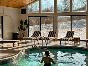 indoor-heated-pool-catskills-lodging-hotel-vienna