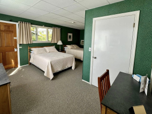 christmans-windham-house-resort-stay-catskill-mountains