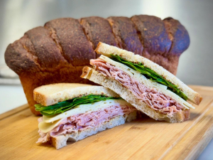 Loomie's-Luncheonette-catskill-village-ny