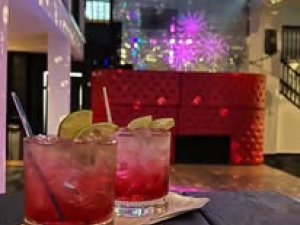 Slopes-hunter-mountain-night-club-live-dj-and-billiards