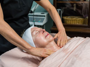 adam-&-eves-beaute-centre-leeds-ny