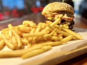 Hunter-Slopes-Night-Club-Ski-Greek-Kitchen-Tannersville-Great-Northern-Catskills-Dining