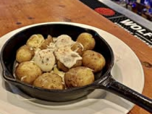 Hunter-Slopes-Night-Club-Ski-Greek-Kitchen-Tannersville-Great-Northern-Catskills-Dining