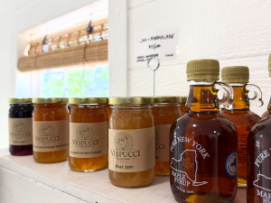 Six-Hands-Farm-Store-Catskill-NY