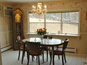 Pine Ridge Farm Guest and Carriage House