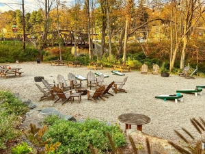 Halloween-costume-contest-catskills