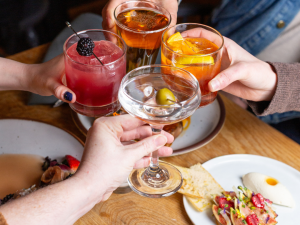 Scribner's-Catskill-Lounge-Cosmic-countdown-new-years-hunter