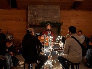 Nashville Comes to Owls Hoot Barn