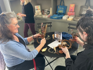 Thomas-Cole-wreathmaking-workshop