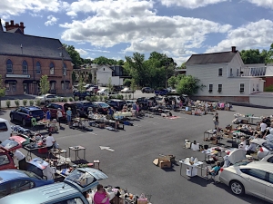 Trunk sale 