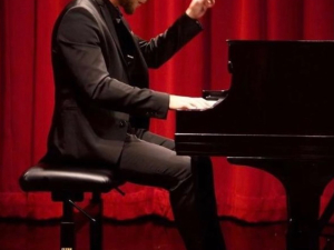 Vladimir-Rumyantsev-pianist-beattie-powers-catskill-ny