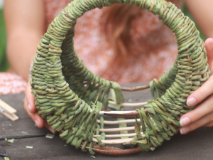 Basket-weaving-workshop-kaaterskill-market-Learn-a-new-skill-