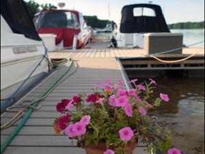 Donovan's Shady Harbor Marina & Boathouse Grille