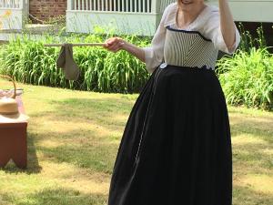 Bronck Museum dutch colonial woman reenactment 