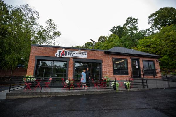 J&J Smokehouse