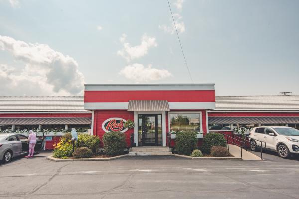 Red's Restaurant Meal