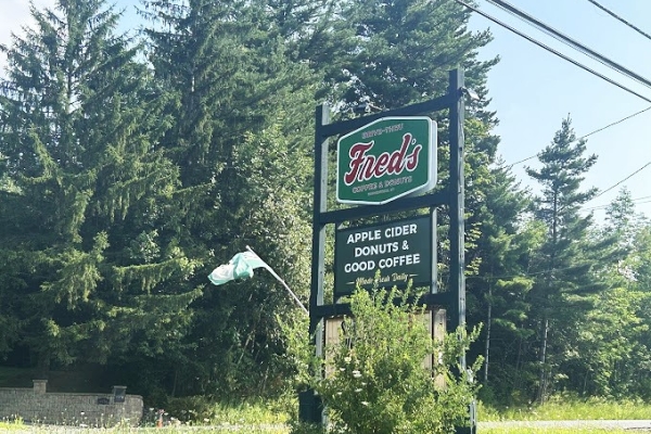 Fred's Coffee and Donuts sign