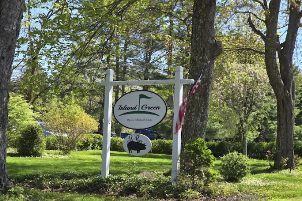 Island Green sign