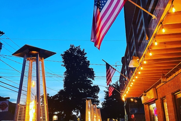 MaMa's Pizza and Trattoria Exterior