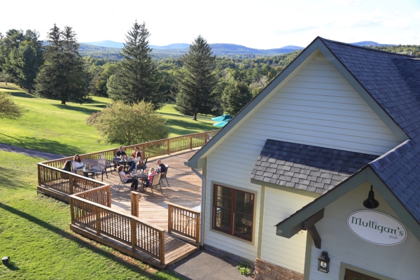 Mulligans_Exterior with people on deck