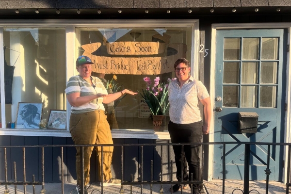 Store-front-West-Bridge-Tea-and-art-cafe-ceramics