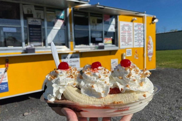 Lick's-ice-cream-truck-coxsackie