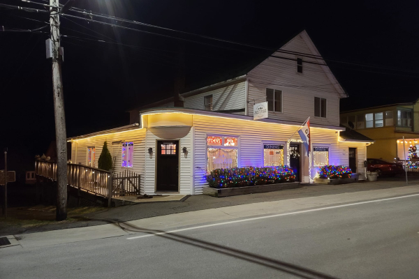 Zack's-Place-hensonville-restaurant-close-to-windham-mountain