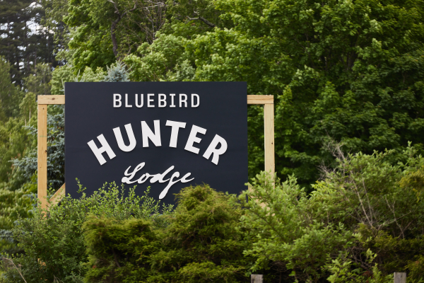 Hunter-lodge-bluebird-by-lark-great-northern-catsskills-lodging
