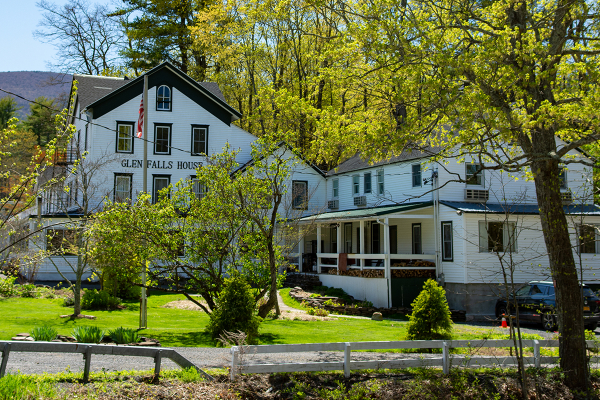 Glen-Falls-House-Great-Northern-Catskills-Round-Top-Lodging