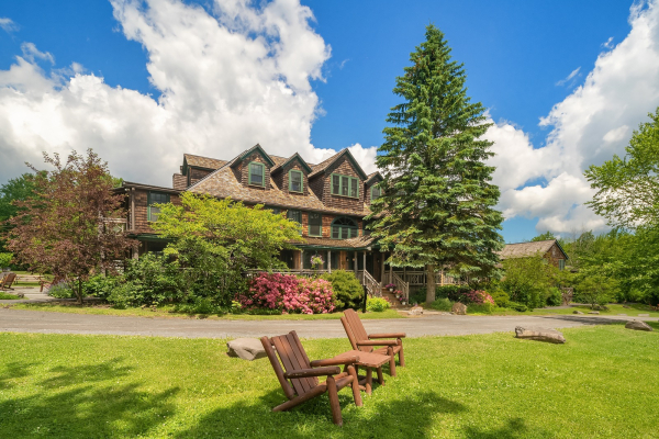 Hotel-mountain-brook-tannersville-great-northern-catskills-lodging